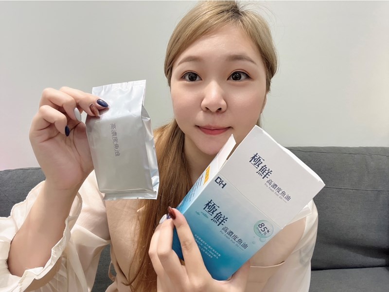 ✨極鮮高濃度魚油-來自挪威的頂級新鮮魚油🐟✨✅提供人體黃金比例 → EPA：DHA = 3：2，SGS檢驗 Omega-3 含量高達94%，業界最低氧化指標✅天然rTG型式，小分子好吸收✅榮獲4大永續認證 → 配額管理、不過度捕撈✅鋁片密封、獨立包裝，維持魚油新鮮度