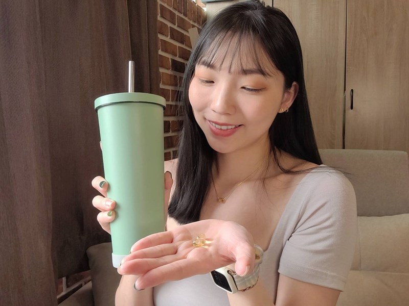 ✨極鮮高濃度魚油-來自挪威的頂級新鮮魚油🐟✨✅提供人體黃金比例 → EPA：DHA = 3：2，SGS檢驗 Omega-3 含量高達94%，業界最低氧化指標✅天然rTG型式，小分子好吸收✅榮獲4大永續認證 → 配額管理、不過度捕撈✅鋁片密封、獨立包裝，維持魚油新鮮度