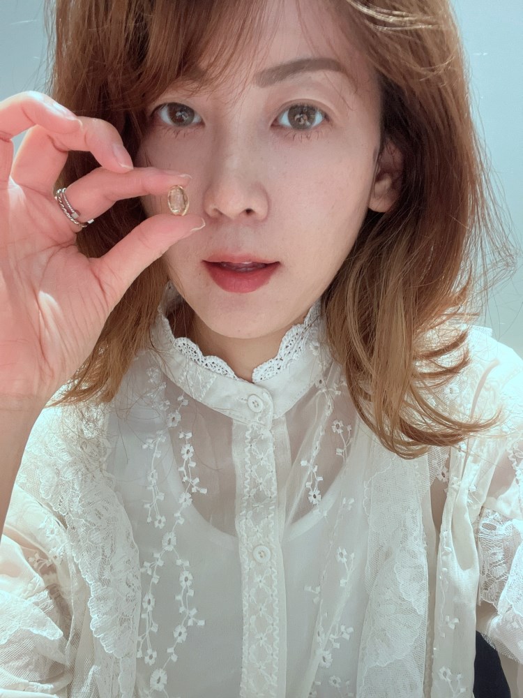 ✨極鮮高濃度魚油-來自挪威的頂級新鮮魚油🐟✨✅提供人體黃金比例 → EPA:DHA = 3:2,SGS檢驗 Omega-3 含量高達94%,業界最低氧化指標✅天然rTG型式,小分子好吸收✅榮獲4大永續認證 → 配額管理、不過度捕撈✅鋁片密封、獨立包裝,維持魚油新鮮度