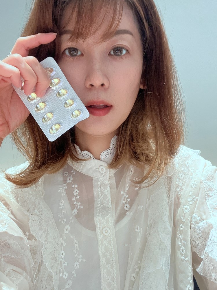 ✨極鮮高濃度魚油-來自挪威的頂級新鮮魚油🐟✨✅提供人體黃金比例 → EPA:DHA = 3:2,SGS檢驗 Omega-3 含量高達94%,業界最低氧化指標✅天然rTG型式,小分子好吸收✅榮獲4大永續認證 → 配額管理、不過度捕撈✅鋁片密封、獨立包裝,維持魚油新鮮度